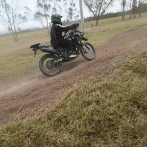 Mujer en Vogue Rally 300